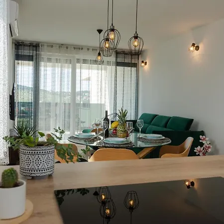Super Modern Gold, Beautiful View Trogir