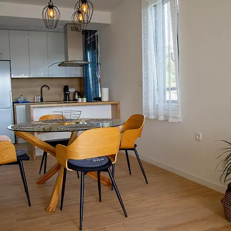 Super Modern Gold, Beautiful View דירה