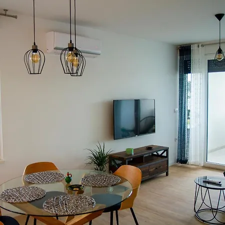 Super Modern Gold, Beautiful View דירה