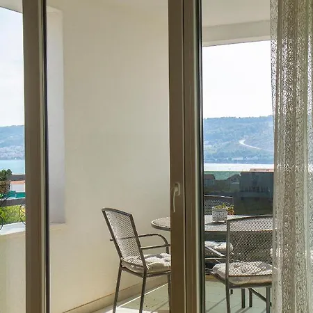 Super Modern Gold, Beautiful View * トロギール